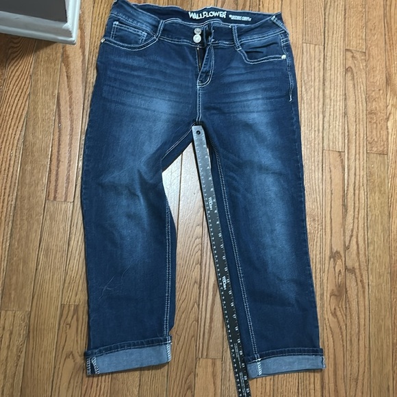 Wallflower Women's Blue Jeans - Picture 7 of 8